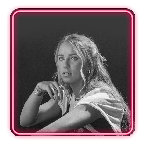 Avery Anna image
